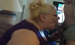 نوک پستان و انگشت تصاویر متحرک سکسی خفن را که روی دوربین لیس زده اید ، لمس کنید