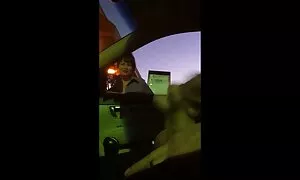 گای به دزد برخورد می کند که او را مجبور به رابطه جنسی می فیلم وعکس سکسی خفن کند
